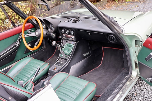 Alfa Romeo Spider 11 of 18