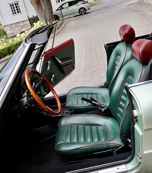 Alfa Romeo Spider 9 of 18