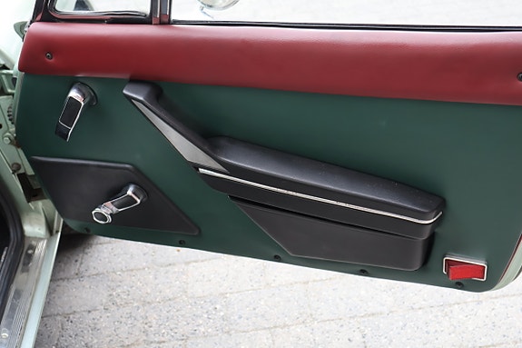 Alfa Romeo Spider 13 of 18