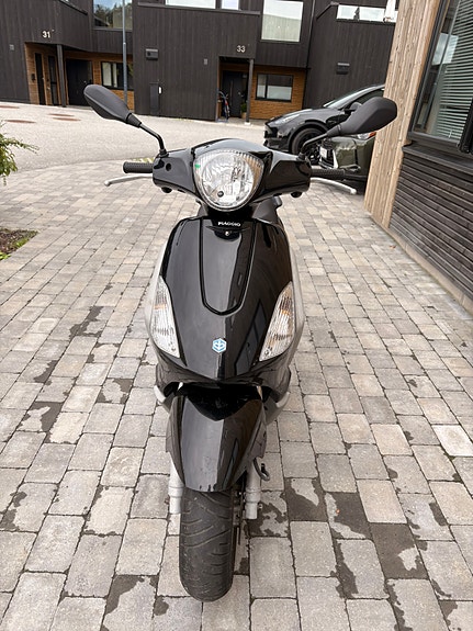 Piaggio Fly 50 2 of 10