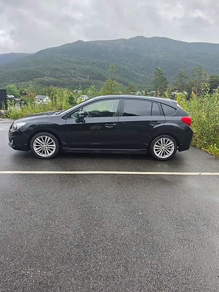 Subaru Impreza 7 of 24