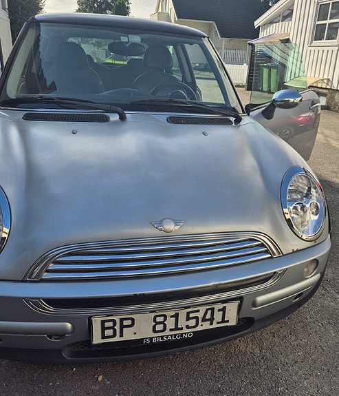 MINI Cooper 8 of 10