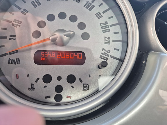 MINI Cooper 7 of 10
