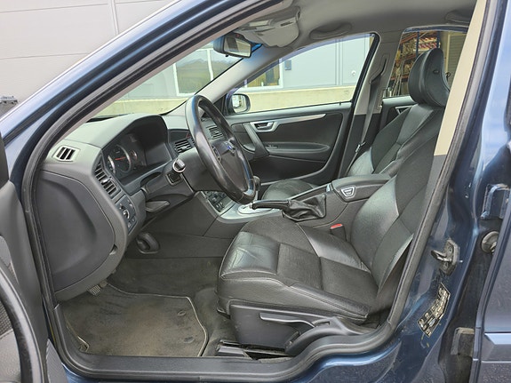 Volvo S60 21 of 30