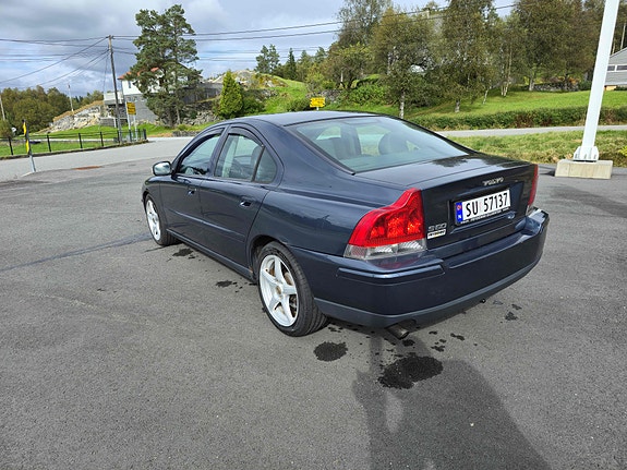 Volvo S60 7 of 30