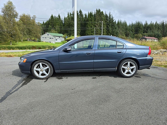 Volvo S60 8 of 30