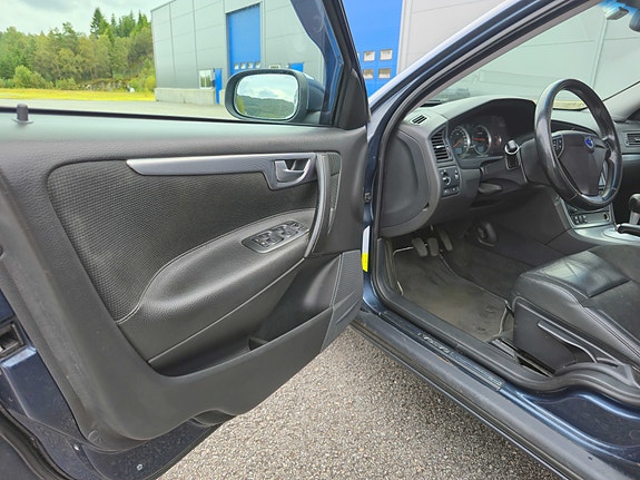 Volvo S60 25 of 30