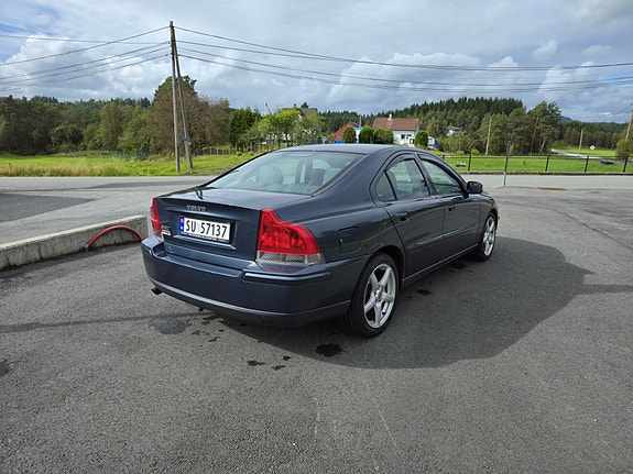 Volvo S60 5 of 30