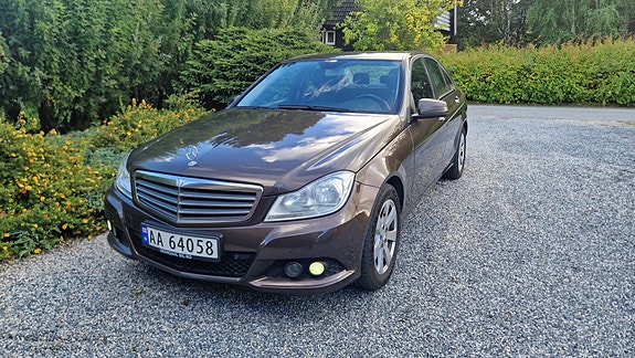 Mercedes-Benz C200 d 3 of 22
