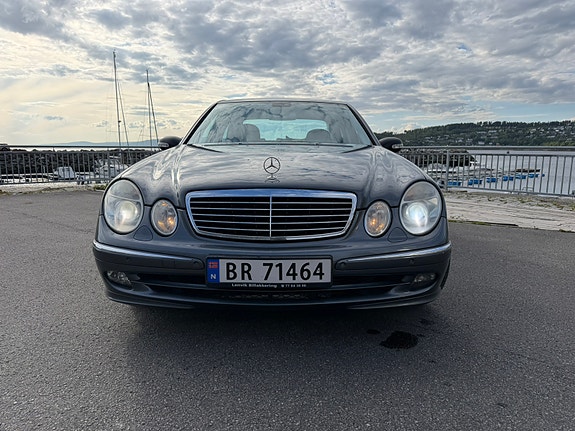 Mercedes-Benz E220 d 3 of 24