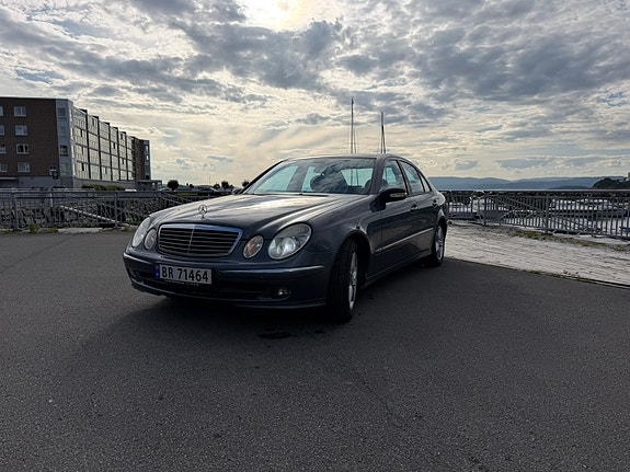 Mercedes-Benz E220 d 4 of 24