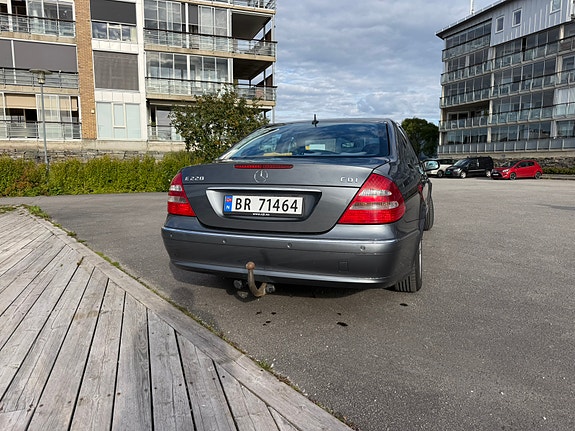 Mercedes-Benz E220 d 6 of 24