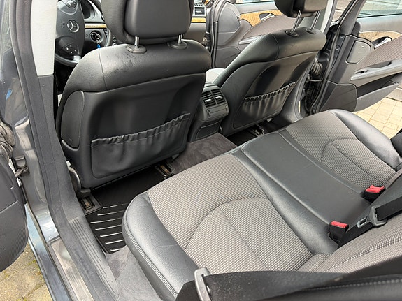 Mercedes-Benz E220 d 17 of 24