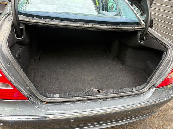 Mercedes-Benz E220 d 14 of 24