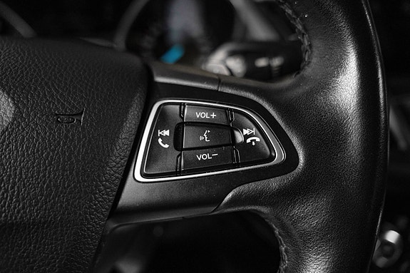 Ford Kuga 25 of 30