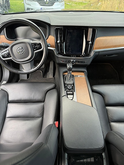 Volvo V90 7 of 10