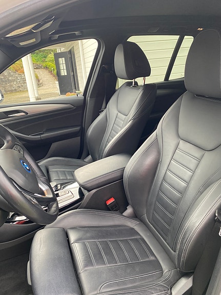 BMW iX3 6 of 16
