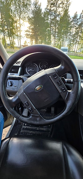 Land Rover Range Rover 13 of 18