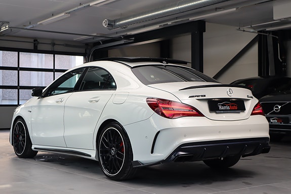 Mercedes-Benz CLA45 13 of 30