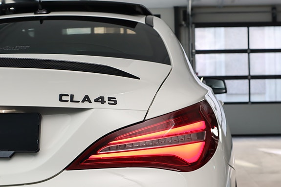 Mercedes-Benz CLA45 18 of 30