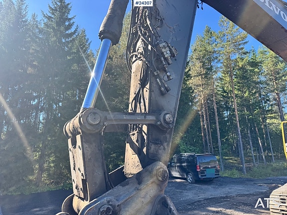 Volvo EC290CL Gravemaskin m/ Rototilt og 2 skuffer. SE VIDEO 27 of 30