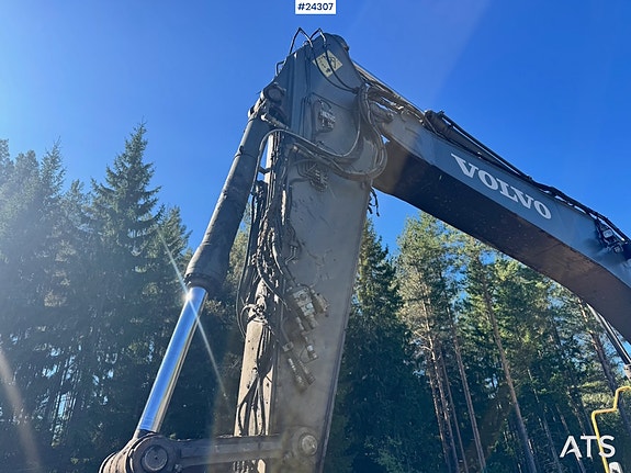 Volvo EC290CL Gravemaskin m/ Rototilt og 2 skuffer. SE VIDEO 26 of 30