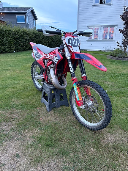 GasGas 125 3 of 5