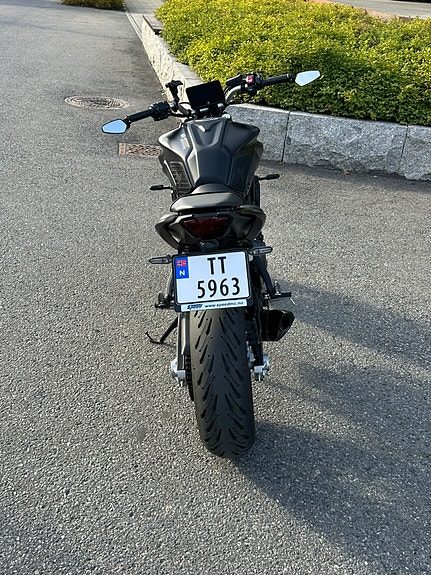 Yamaha MT-07 8 of 9
