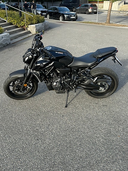 Yamaha MT-07 4 of 9