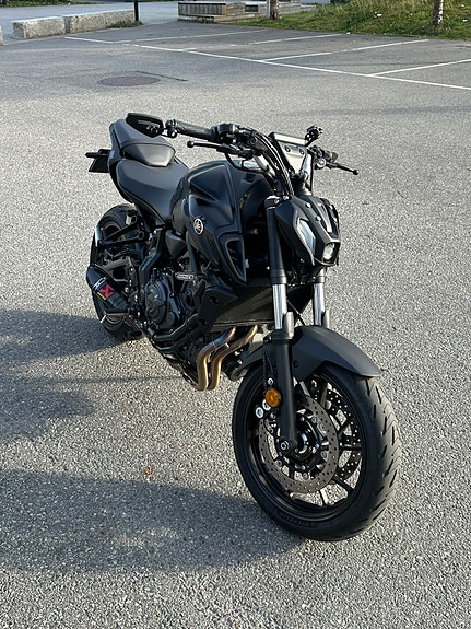 Yamaha MT-07 2 of 9