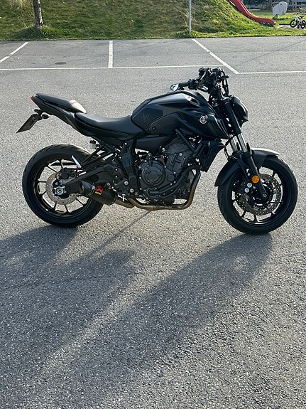 Yamaha MT-07 6 of 9