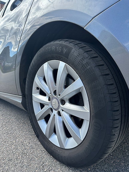 Mercedes-Benz A180 d 8 of 15