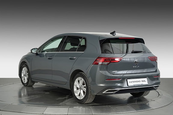 Volkswagen Golf VIII 6 of 30