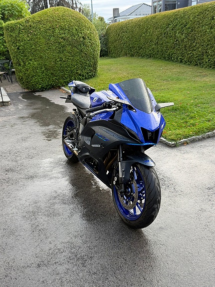 Yamaha R7 3 of 10