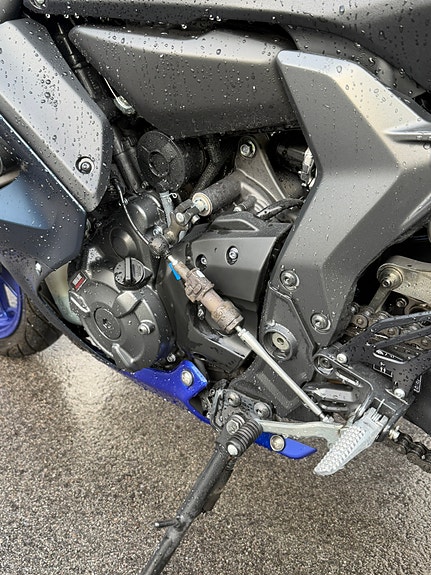 Yamaha R7 9 of 10