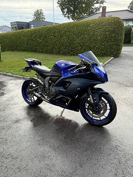 Yamaha R7 4 of 10