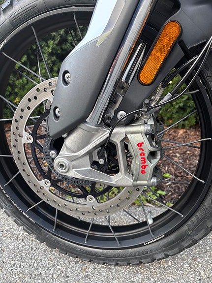 Triumph Tiger 900 Rally Pro 7 of 12