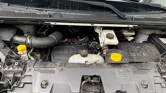 Renault Trafic 8 of 10