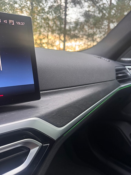 BMW i4 16 of 23