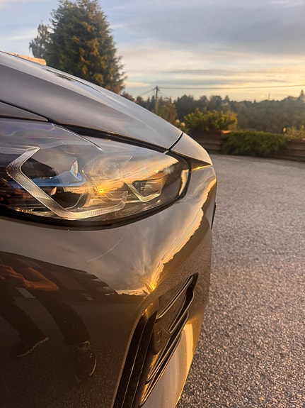 BMW i4 9 of 23