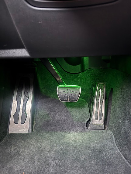 BMW i4 20 of 23