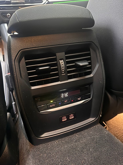 BMW i4 21 of 23