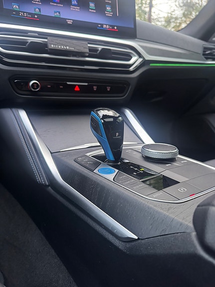 BMW i4 17 of 23