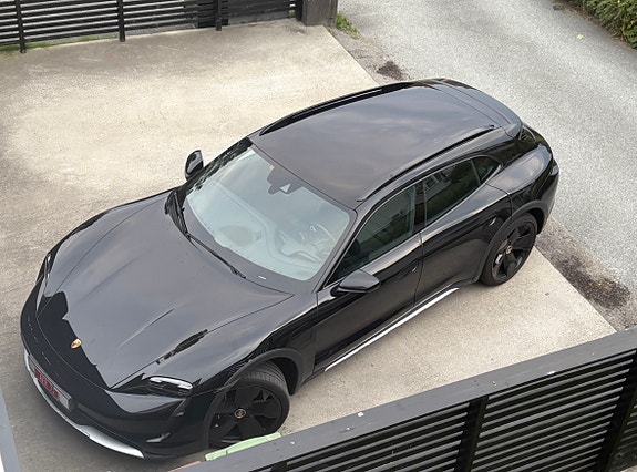 Porsche Taycan 4 5 of 13