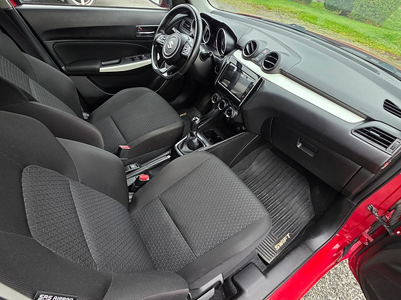 Suzuki Swift 15 of 17