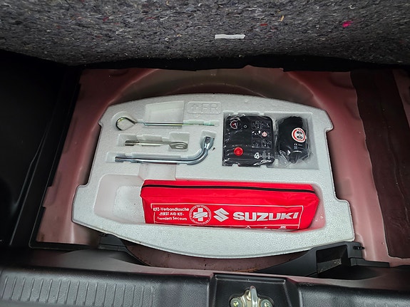 Suzuki Swift 14 of 17
