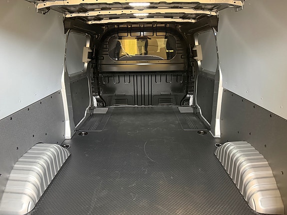 Maxus e-Deliver 7 13 of 28