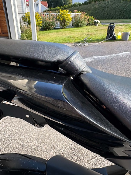 Honda CB125R 10 of 13