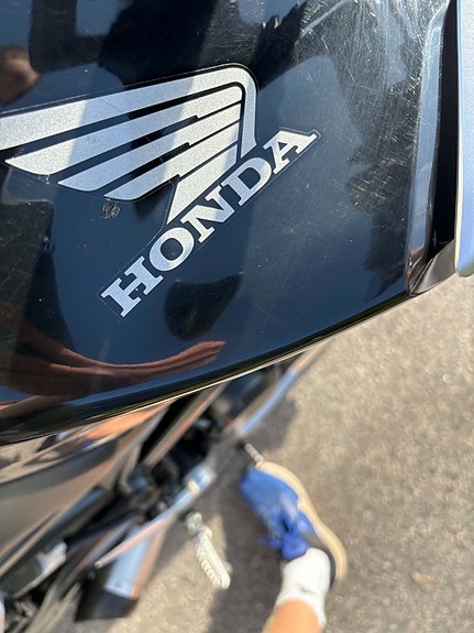 Honda CB125R 8 of 13