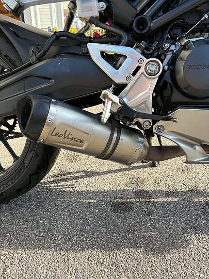 Honda CB125R 11 of 13